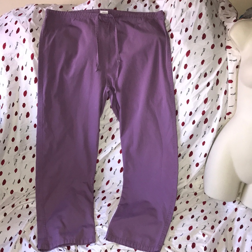Dickies light purple scrub pants size small 💕
